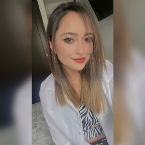 Meet your Posher, Paola andrea